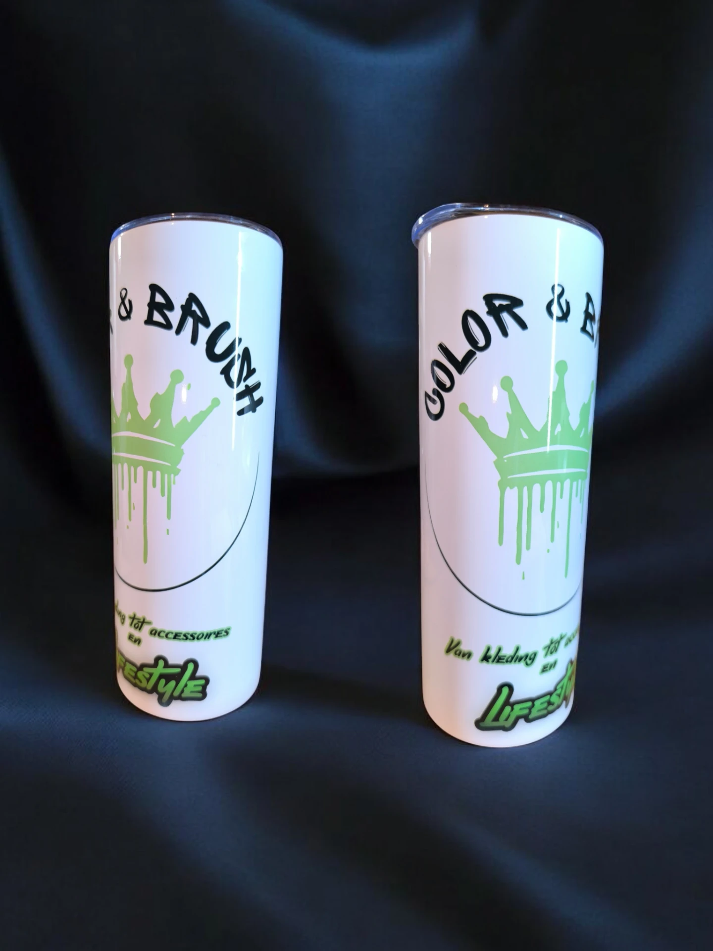 Tumblers met logo bedrukt — bedrukt werk van Color & Brush